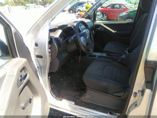 1N6BD0CT5FN745953 Nissan 2015