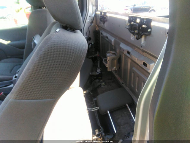 1N6BD0CT5FN745953 Nissan 2015
