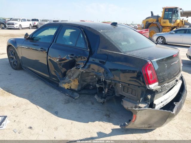 2022 CHRYSLER 300 2C3CCABG7NH236432 Photo 2