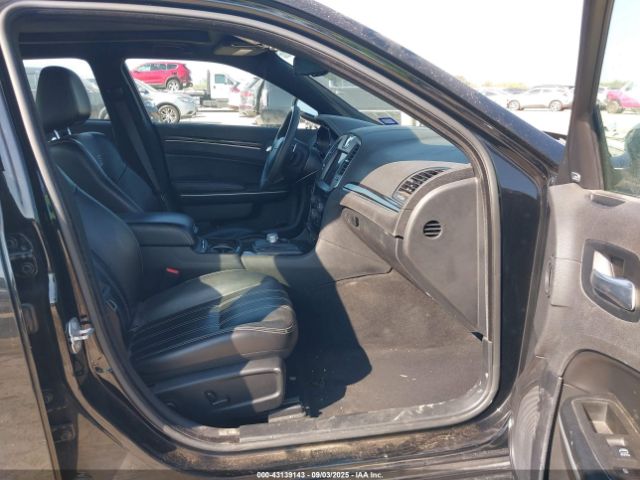 2022 CHRYSLER 300 2C3CCABG7NH236432 Photo 4