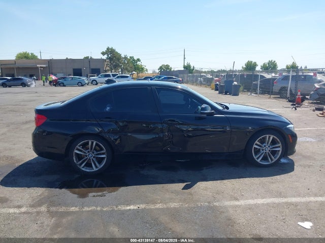 BMW 320i 2016 WBA8E1G53GNU12192 Image 13