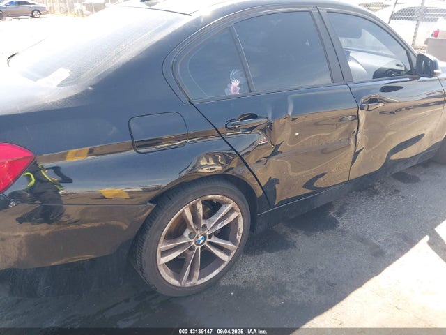 BMW 320i 2016 WBA8E1G53GNU12192 Image 6
