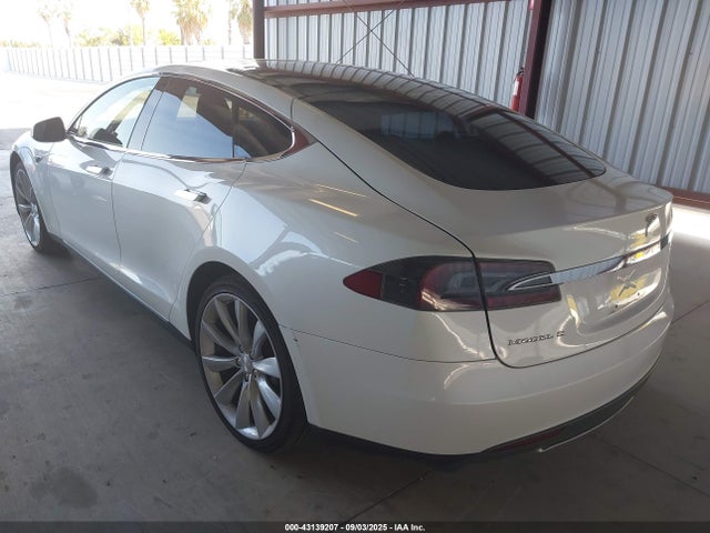 2013 TESLA MODEL S 5YJSA1DN1DFP20688 Photo 2