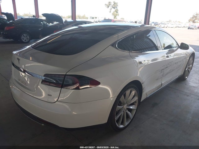 2013 TESLA MODEL S 5YJSA1DN1DFP20688 Photo 3