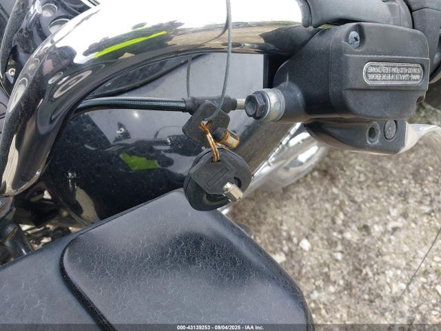 1HD1KH711RB606760 Harley-Davidson Milwaukee-eight