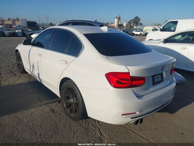 WBA8B9G53JNU98375 BMW 2018