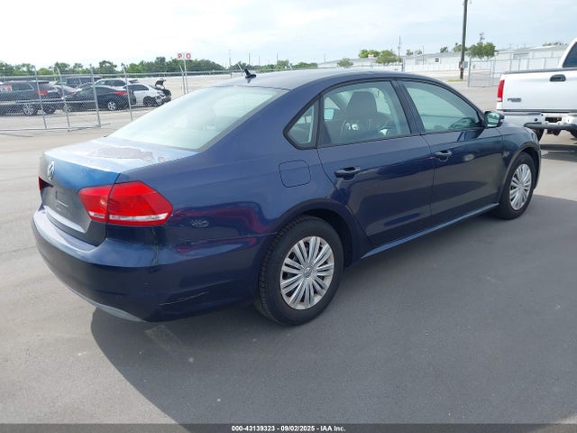 Продаж на аукціоні авто 2014 Volkswagen Passat 1.8t S, vin: 1VWAT7A36EC064608, номер лоту: 43139323