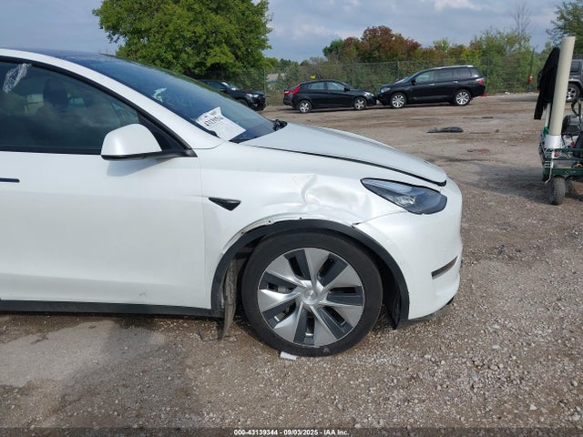 2022 TESLA MODEL Y 7SAYGDEE8NF441090 Photo 5