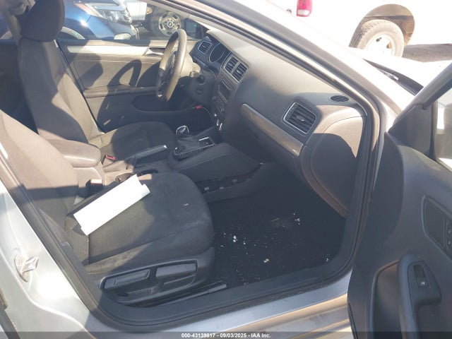 3VWD17AJ1FM294297 Volkswagen 1.8t