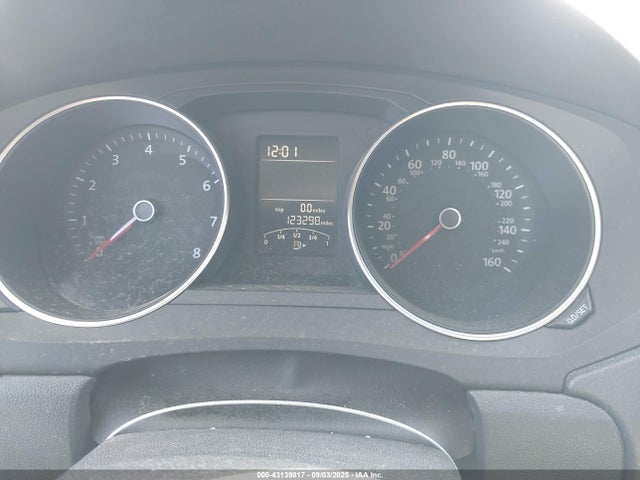 3VWD17AJ1FM294297 Volkswagen 1.8t