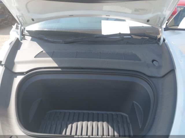 2023 TESLA MODEL Y 7SAYGDEE7PA135935 Photo 9