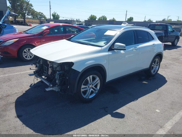 Mercedes-Benz 2015 2015 WDCTG4GB0FJ178656 Image 2
