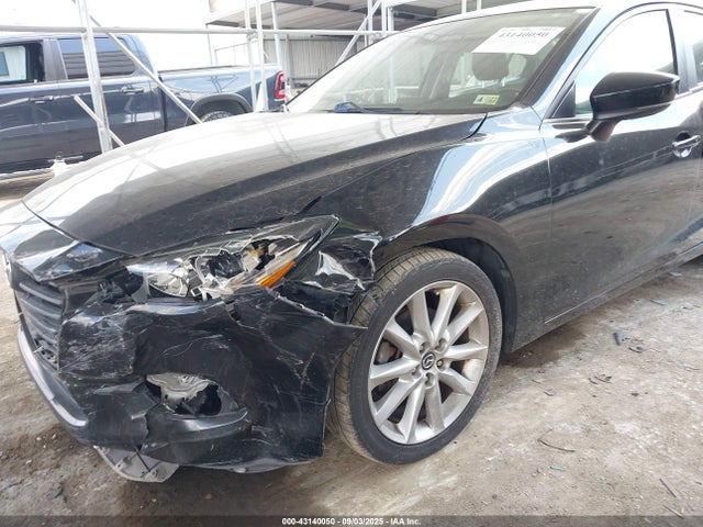 3MZBN1V78HM105476 Mazda Mazda3 Touring