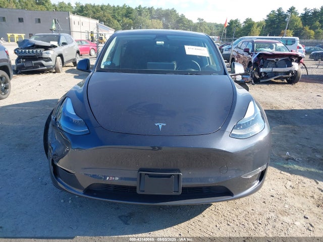 7SAYGDEE6RA283917 Tesla 2024