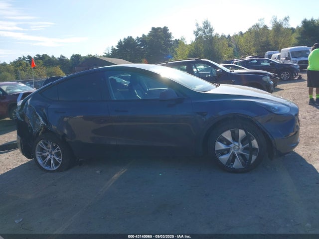 7SAYGDEE6RA283917 Tesla 2024