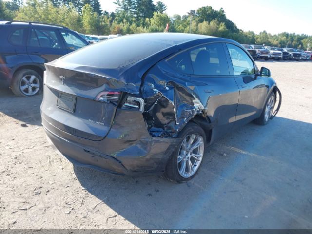 2024 TESLA MODEL Y 7SAYGDEE6RA283917 Photo 3