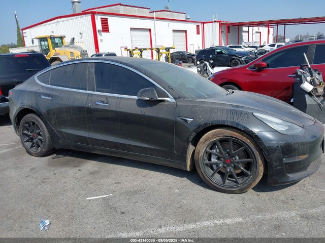 Tesla Model 3 Long Range/performance 2019 5YJ3E1EB6KF384840 Image 12