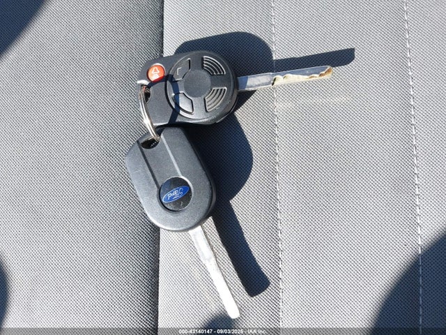 1FMCU9GX8EUE05429 Ford Escape