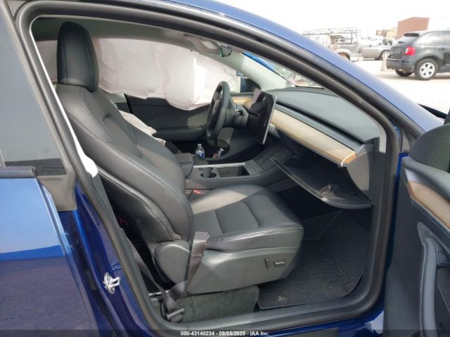 2023 TESLA MODEL Y 7SAYGDEE5PA076268 Photo 4