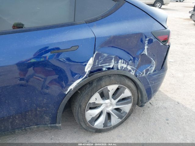 2023 TESLA MODEL Y 7SAYGDEE5PA076268 Photo 5