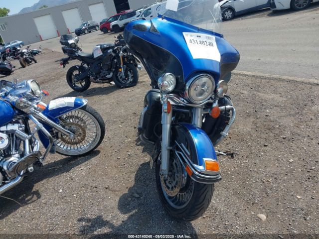 2010 HARLEY-DAVIDSON FLHTK 1HD1KEM18AB648768 Photo 4