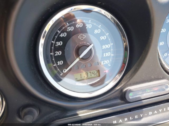 2010 HARLEY-DAVIDSON FLHTK 1HD1KEM18AB648768 Photo 6