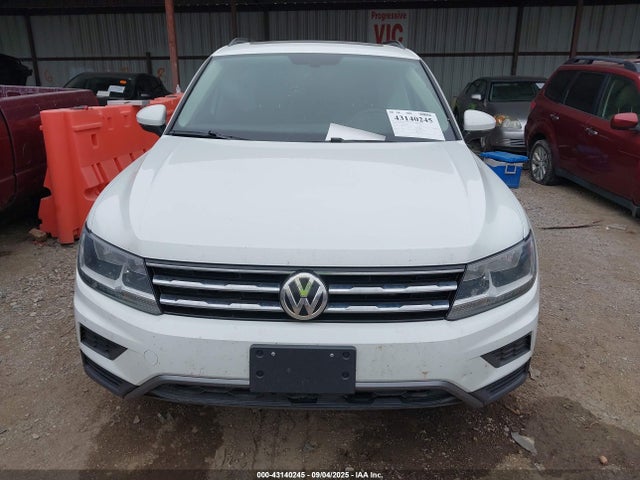 43140245 :رقم المزاد ، 3VV2B7AX2LM025105 vin ، 2020 Volkswagen Tiguan 2.0t Se/2.0t Se R-line Black/2.0t Sel مزاد بيع