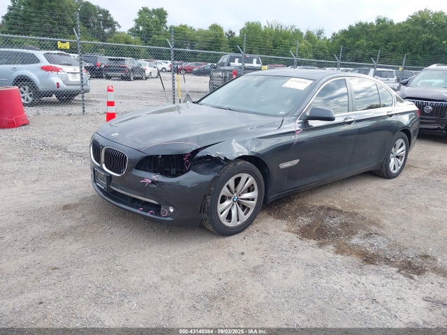2011 BMW 740I WBAKA4C51BC613151 Photo 1