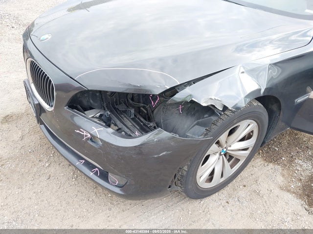 2011 BMW 740I WBAKA4C51BC613151 Photo 5