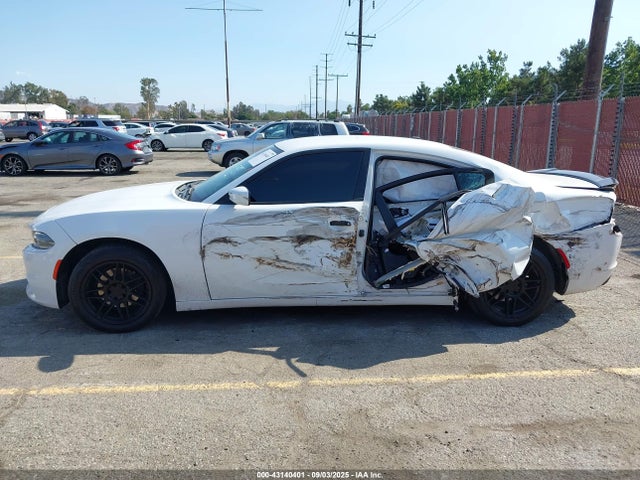 2C3CDXBGXKH729680 Dodge 2019