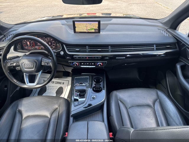 2017 AUDI Q7 WA1LAAF70HD025967 Photo 5
