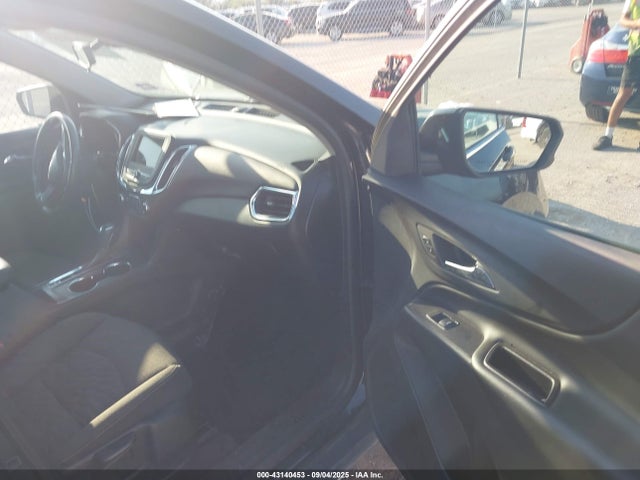 Продаж на аукціоні авто 2019 Chevrolet Equinox Lt, vin: 2GNAXJEV3K6250506, номер лоту: 43140453