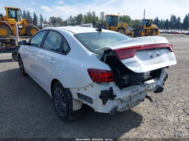 3KPF24AD9RE808171 KIA mpi nu