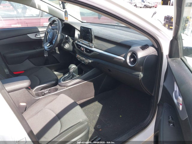 3KPF24AD9RE808171 KIA mpi nu