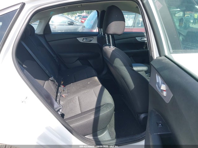 3KPF24AD9RE808171 KIA mpi nu