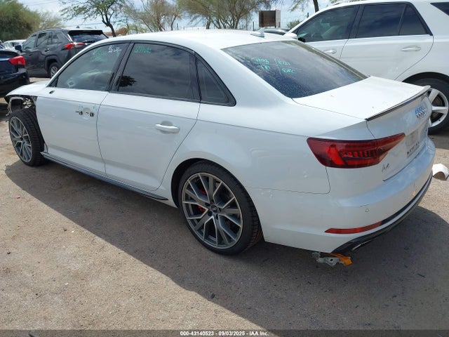 2019 AUDI A4 WAUENAF46KA005379 Photo 2