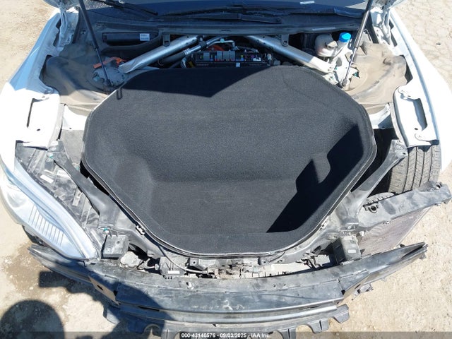 2015 TESLA MODEL S 5YJSA1E2XFF110876 Photo 9