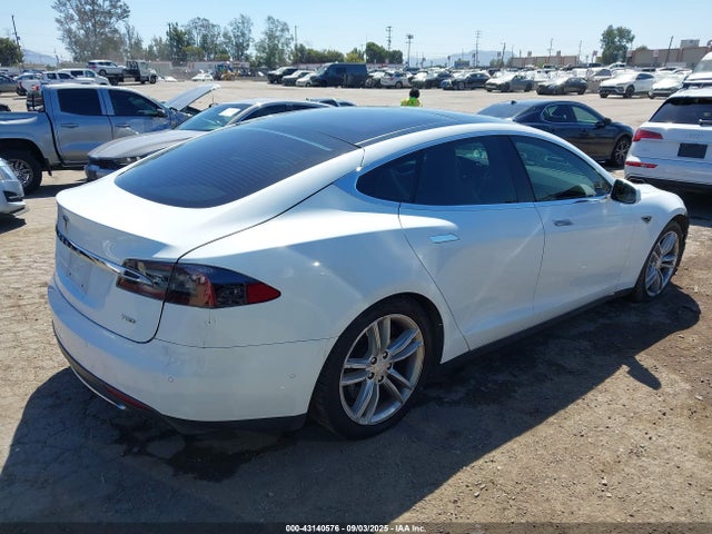 2015 TESLA MODEL S 5YJSA1E2XFF110876 Photo 3