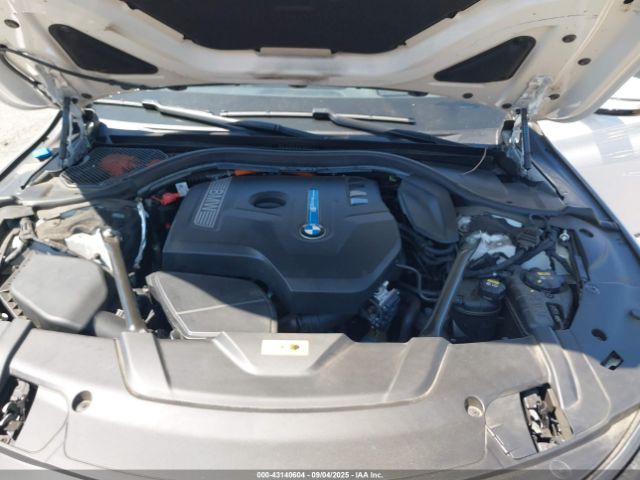 2018 BMW 740E WBA7J2C59JB246241 Photo 9