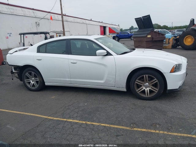 2C3CDXHG7EH324985 Dodge Charger Sxt