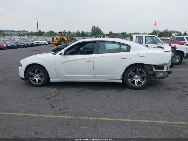 2C3CDXHG7EH324985 Dodge Charger Sxt