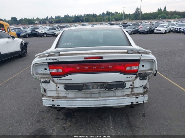 2C3CDXHG7EH324985 Dodge Charger Sxt