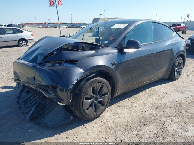 2024 TESLA MODEL Y 7SAYGDED5RF101473 Photo 1
