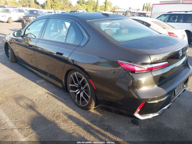 2024 BMW 740 WBA33EH04RCS09403 Photo 2