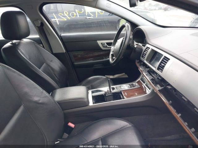 2013 JAGUAR XF SAJWJ0EF8D8S90128 Photo 4