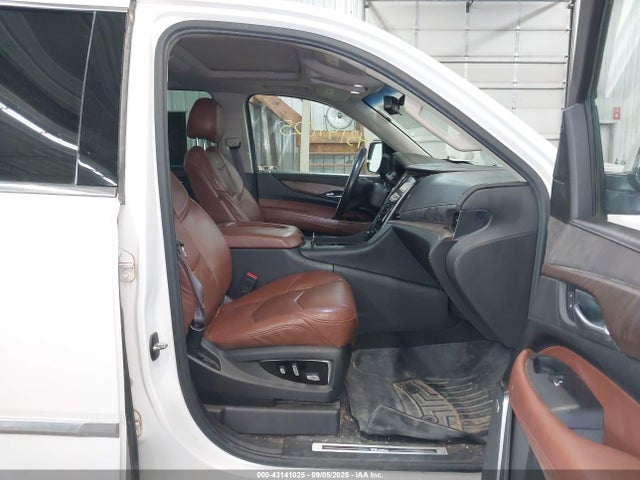 2017 CADILLAC ESCALADE ESV 1GYS4HKJ3HR345686 Photo 4