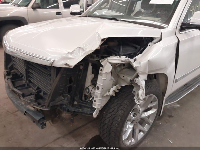 2017 CADILLAC ESCALADE ESV 1GYS4HKJ3HR345686 Photo 5