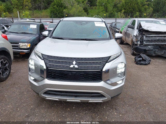 JA4J4VA81RZ035904 Mitsubishi Outlander