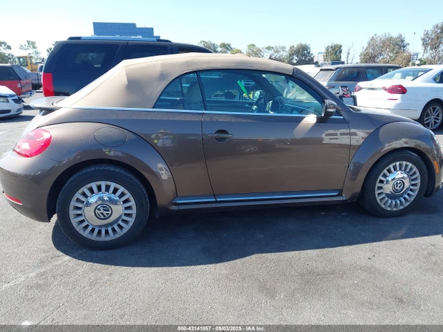 3VW517AT1FM802189 Volkswagen Beetle