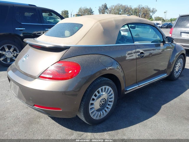 3VW517AT1FM802189 Volkswagen Beetle